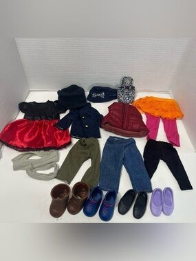 NEWBERRY 18” doll clothes lot Stella and Finn